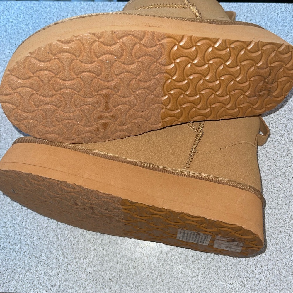 NWOT platform booties - Picture 8 of 8